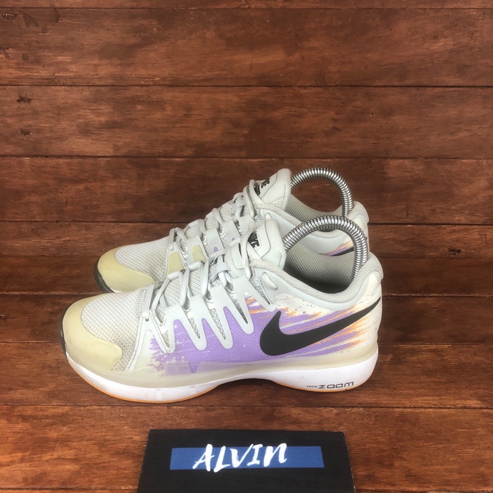 Nike zoom vapor 9.5 tour tennis shoe women’s sz 6